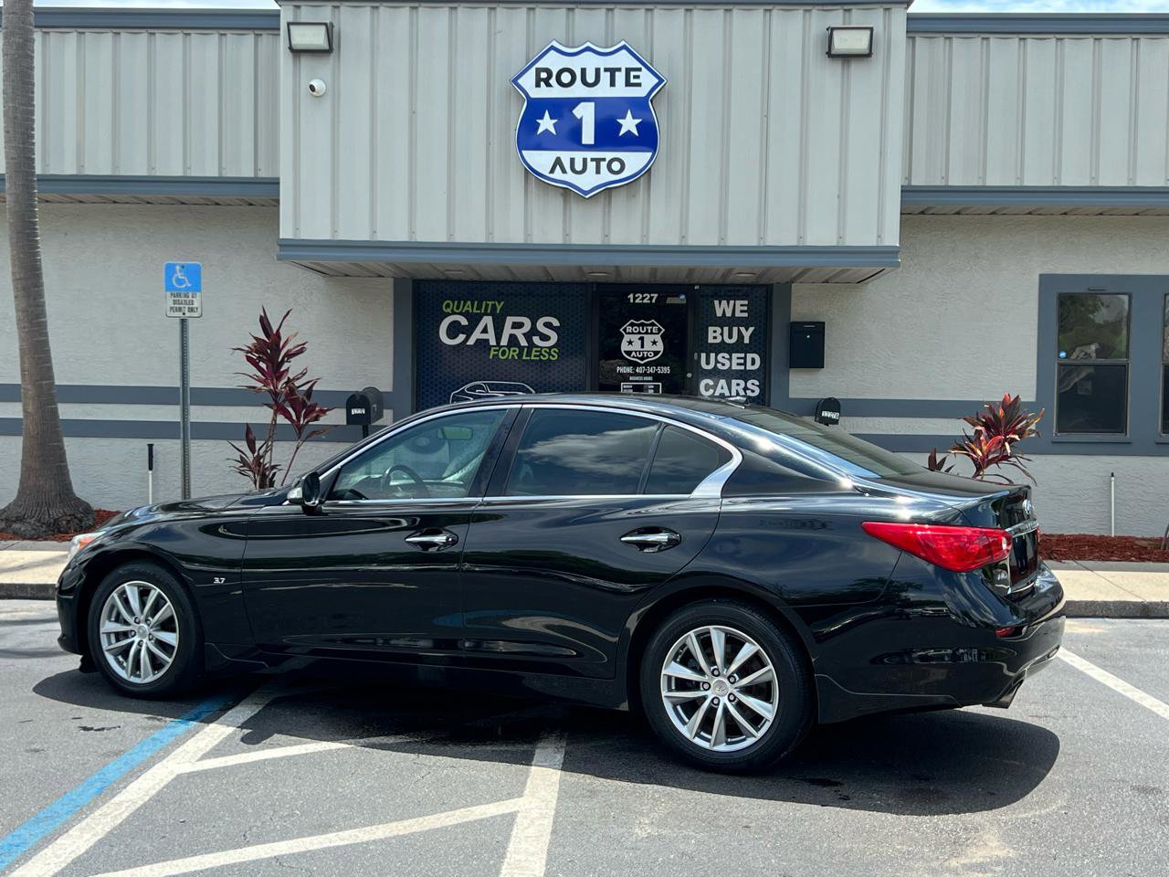 Used 2014 INFINITI Q50 Premium w/ Moonroof Package AWD/4WD image 3