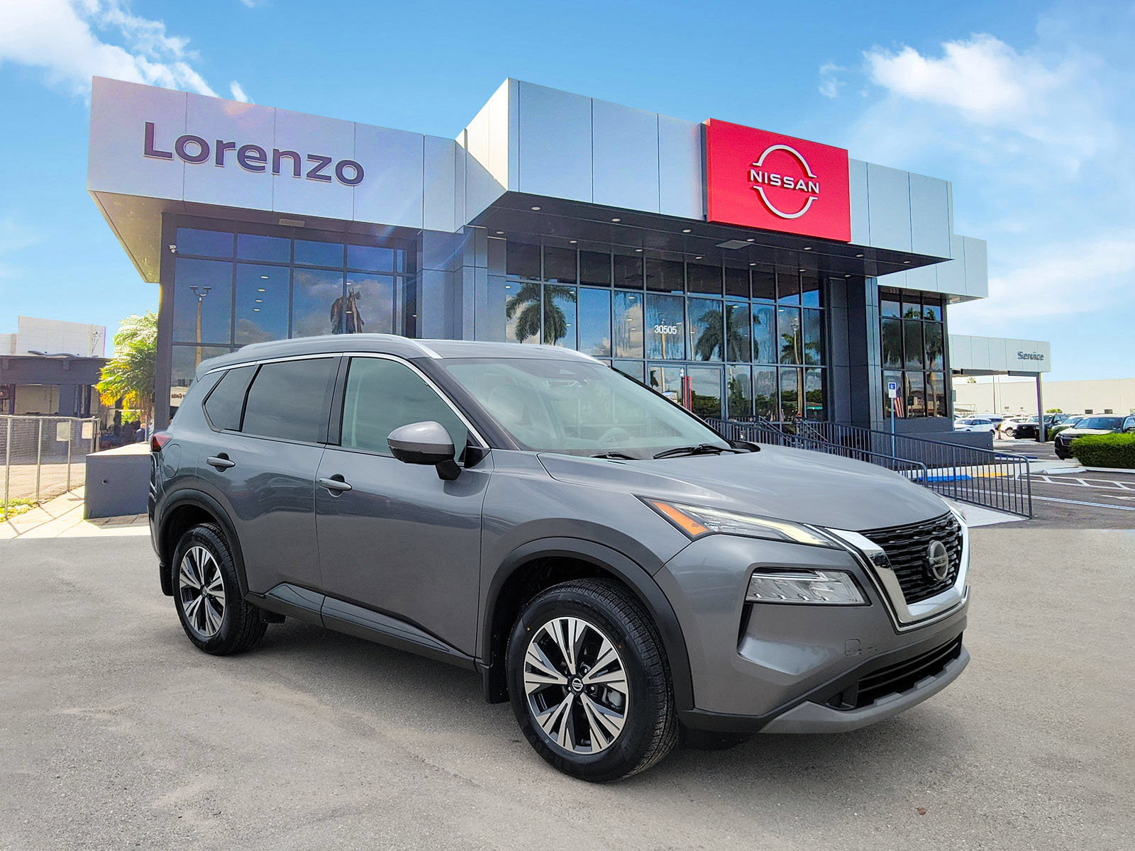 Used 2021 Nissan Rogue SV w/ Premium Package FWD image 3