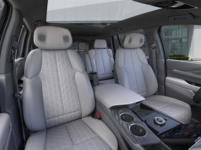 New 2026 Cadillac Escalade IQ Luxury 1 w/ LPO, Floor Liner Package AWD/4WD image 16