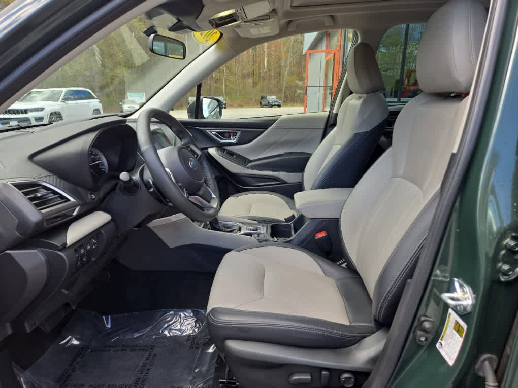 Used 2023 Subaru Forester Limited AWD/4WD image 17