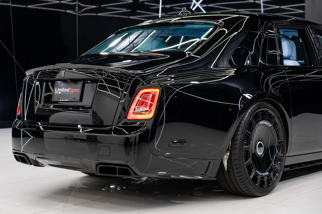 Used 2026 Rolls-Royce Phantom Sedan RWD image 19