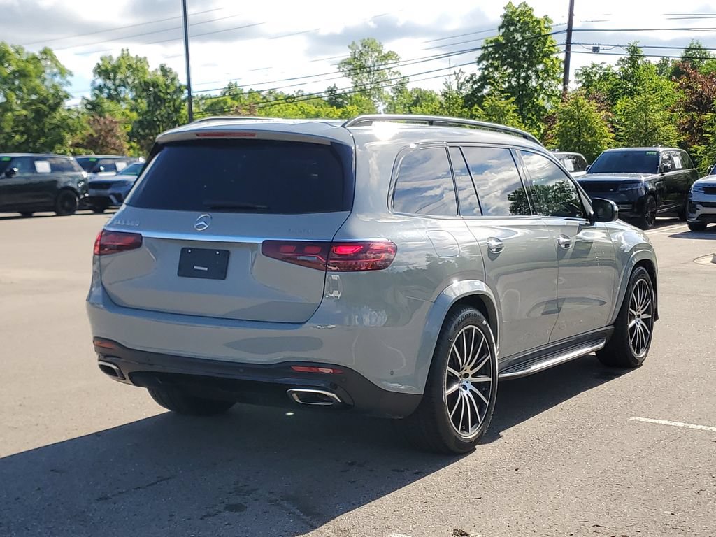 Used 2024 Mercedes-Benz GLS 580 4MATIC image 3