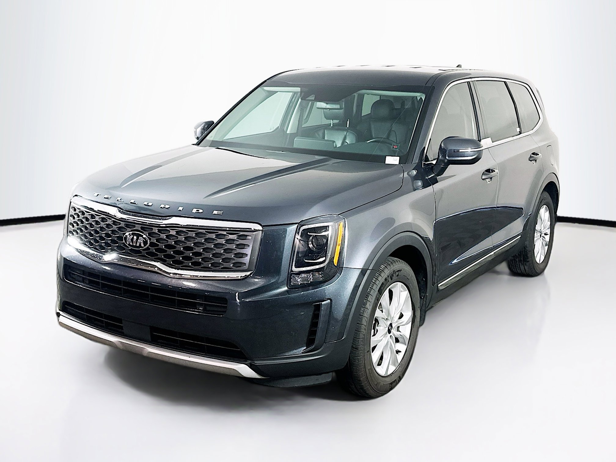 Used 2021 Kia Telluride LX AWD/4WD image 3