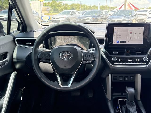 Used 2024 Toyota Corolla Cross XLE w/ Convenience Package AWD/4WD image 21