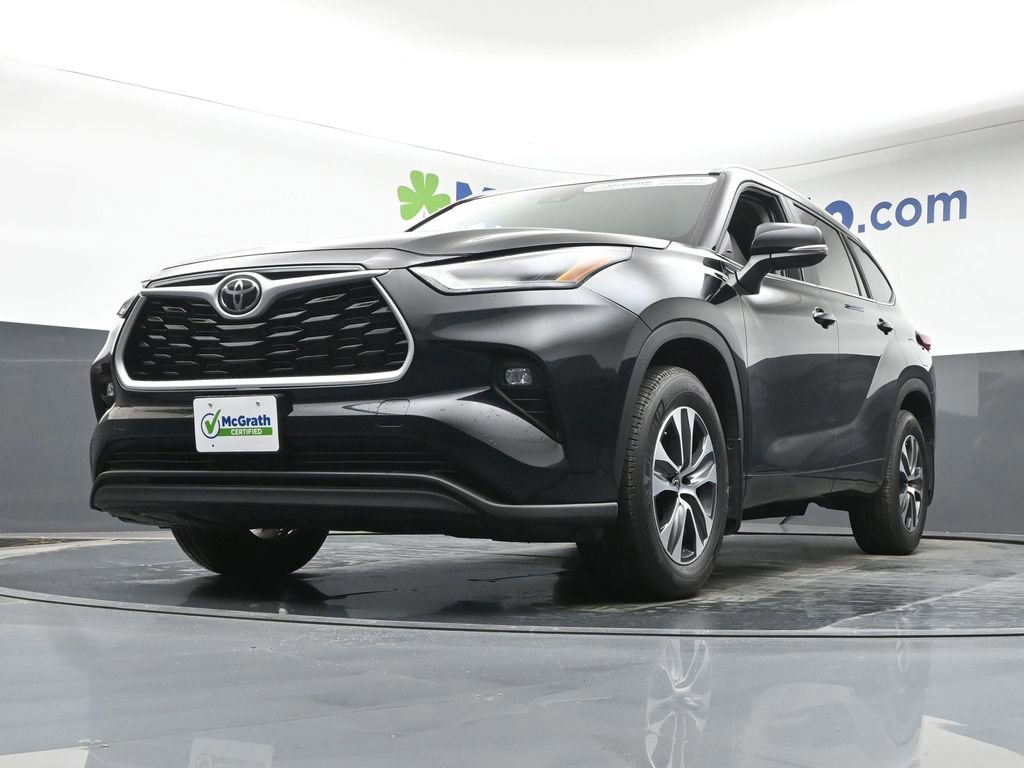 Used 2023 Toyota Highlander L image 6
