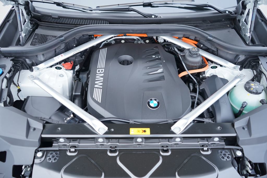New 2026 BMW X5 xDrive50e w/ M Sport Package image 22
