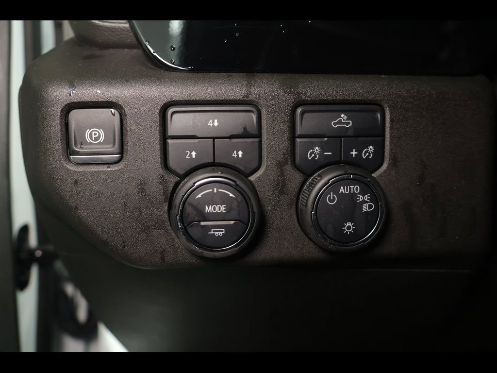 Used 2024 Chevrolet Silverado 2500 LT AWD/4WD image 28