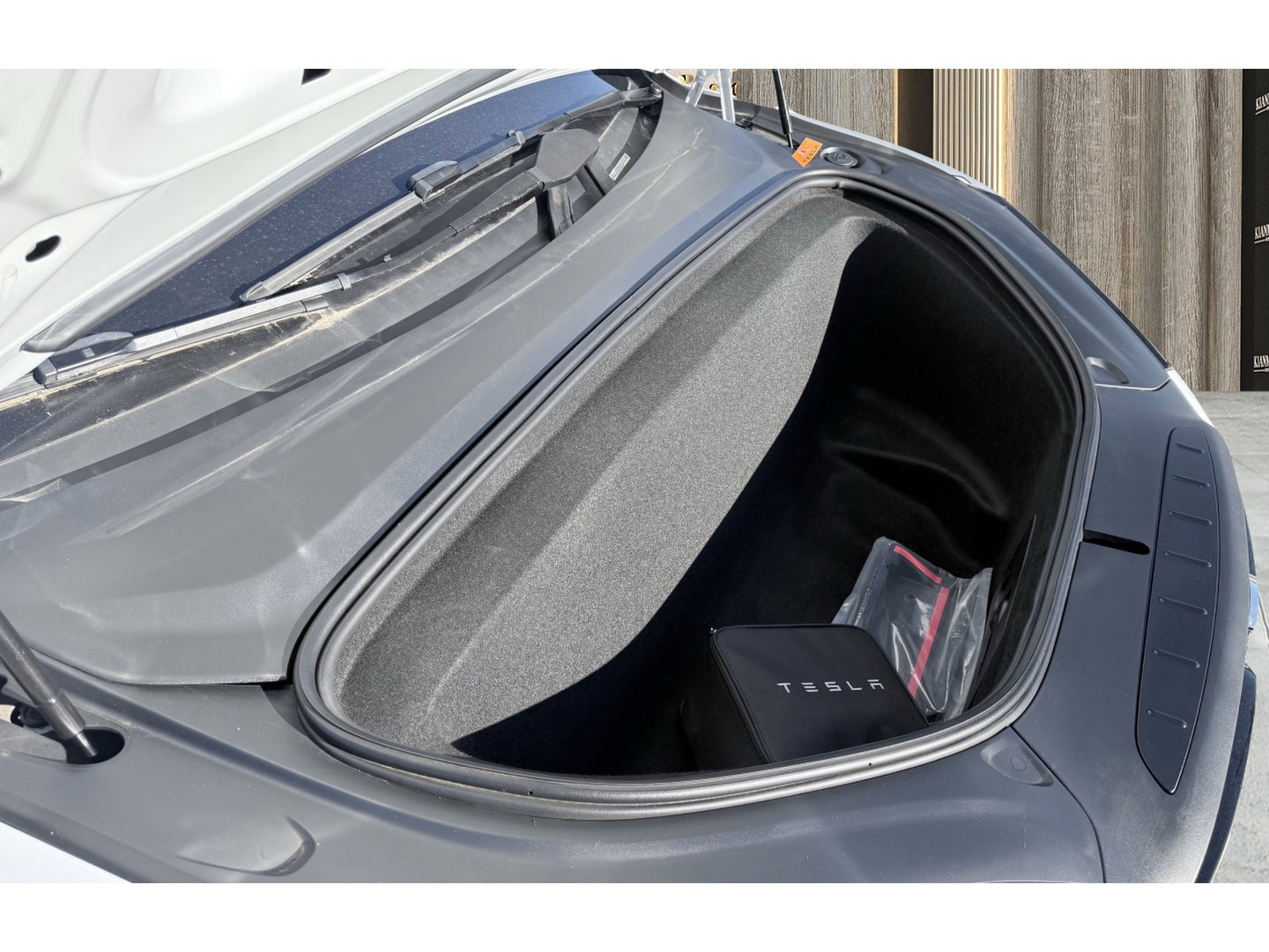 Used 2022 Tesla Model X image 48