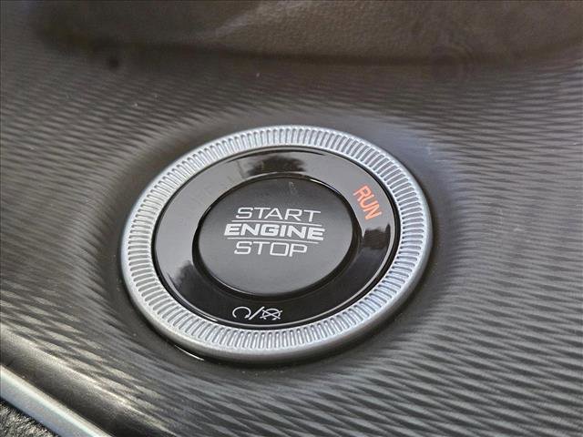 New 2025 Jeep Grand Cherokee Laredo image 12