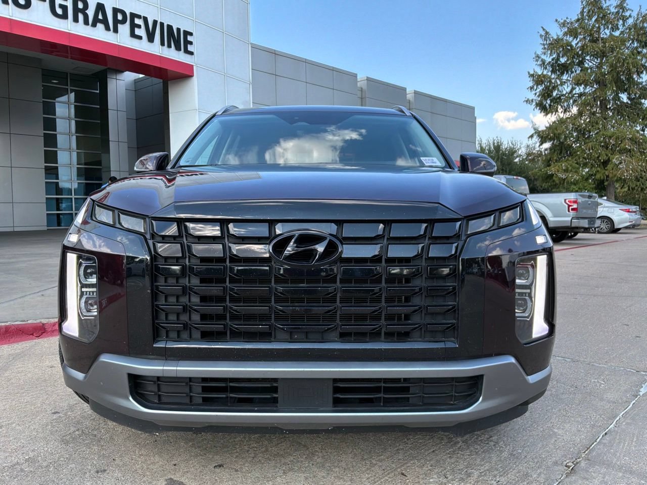 Used 2025 Hyundai Palisade SEL FWD image 3