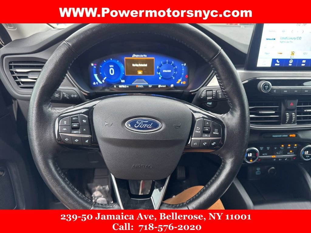 Used 2021 Ford Escape Titanium image 34
