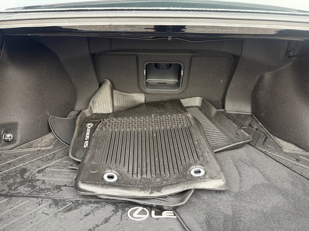 Used 2024 Lexus ES 350 w/ Premium Package FWD image 25