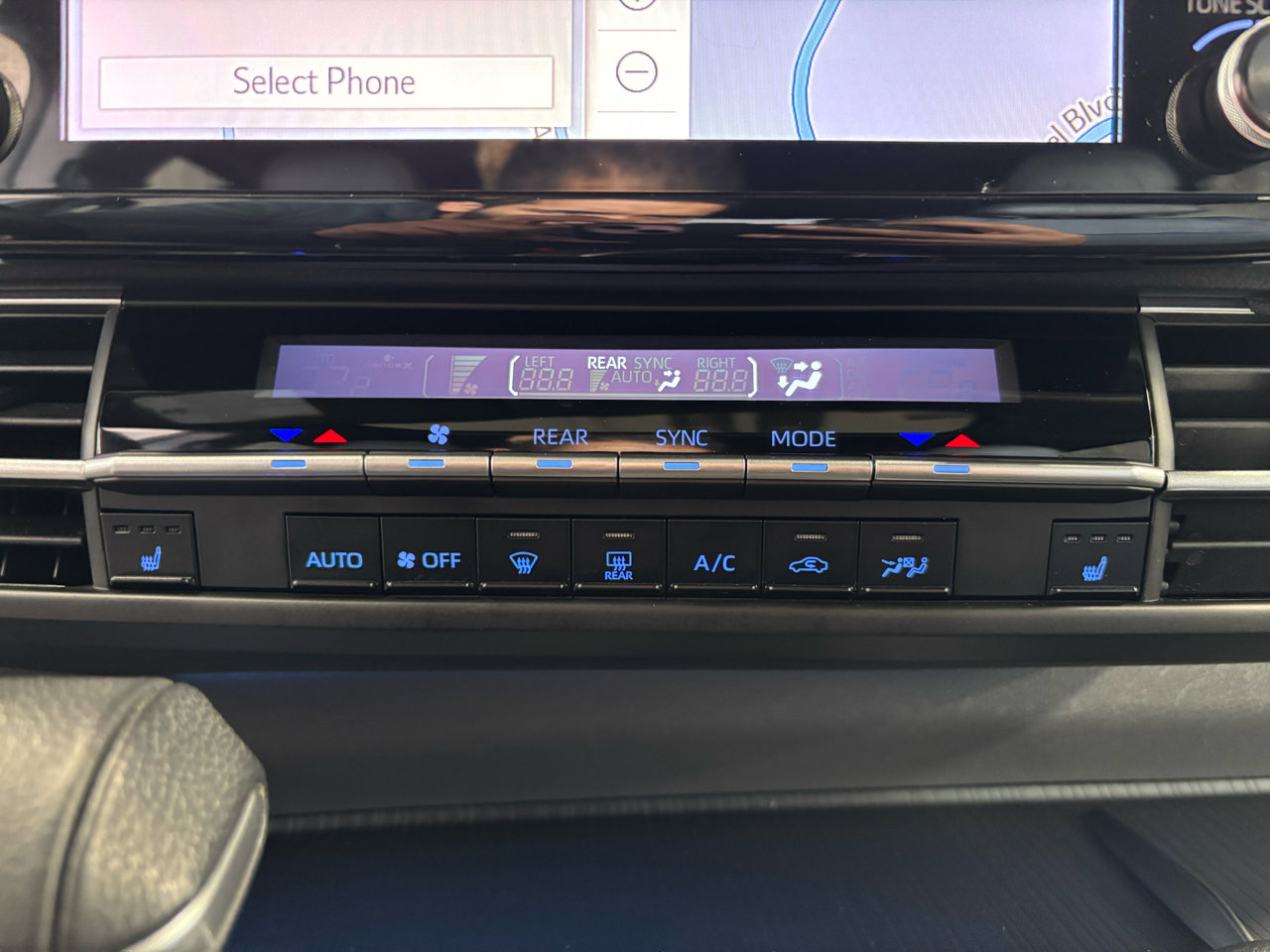 Used 2021 Toyota Sienna XSE image 8