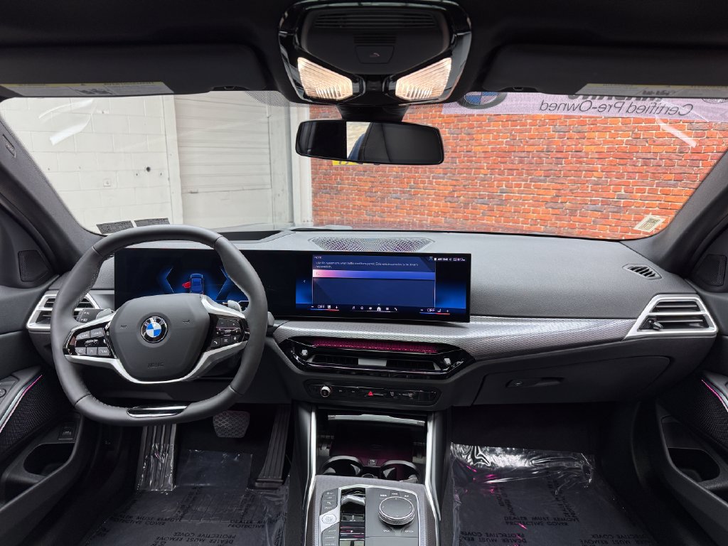 Certified 2025 BMW 330i xDrive Sedan AWD/4WD image 13
