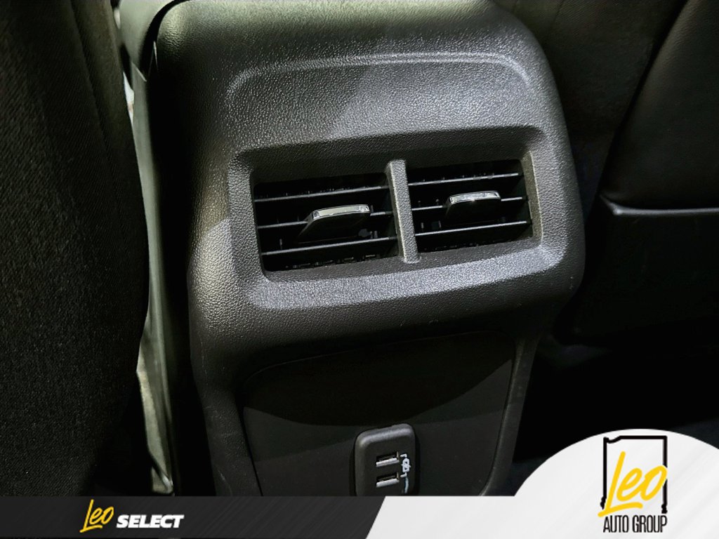 Used 2022 GMC Terrain SLE w/ GMC Pro Grade Package AWD/4WD image 28