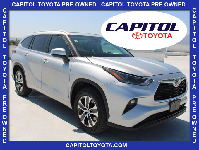 Used 2023 Toyota Highlander XLE FWD image 1