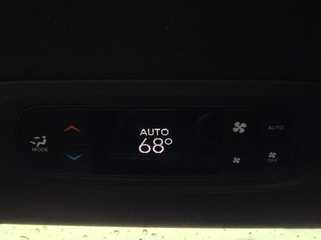 Used 2021 Chrysler Pacifica Touring-L w/ Uconnect Theater Family Group FWD image 36