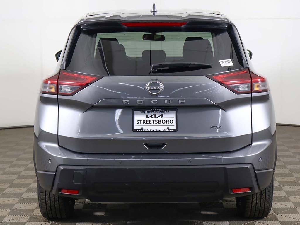 Used 2024 Nissan Rogue SV FWD image 10