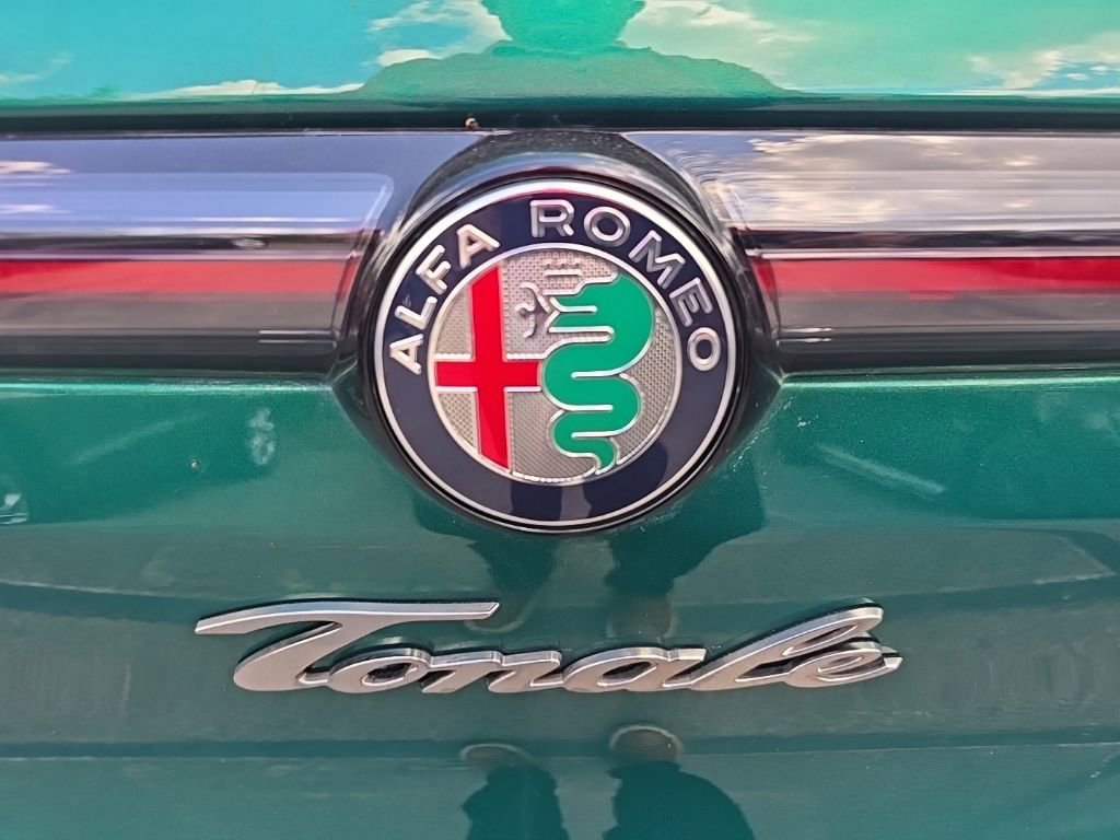 Used 2024 Alfa Romeo Tonale Ti w/ Premium Interior Package AWD/4WD image 8