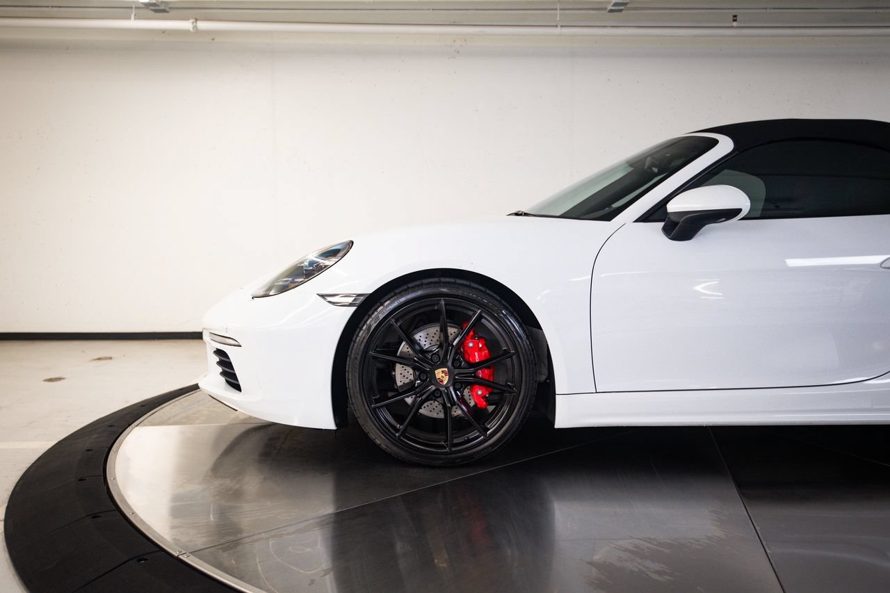 Used 2023 Porsche 718 Boxster S RWD image 11