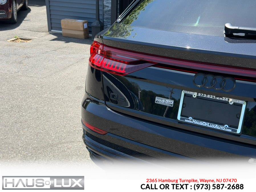 Used 2020 Audi Q8 Prestige w/ Prestige Package AWD/4WD image 24