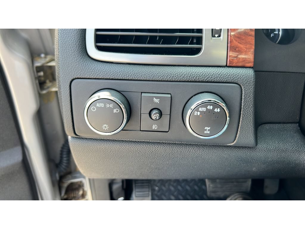 Used 2007 Chevrolet Tahoe LTZ w/ LTZ Preferred Equipment Group AWD/4WD image 23