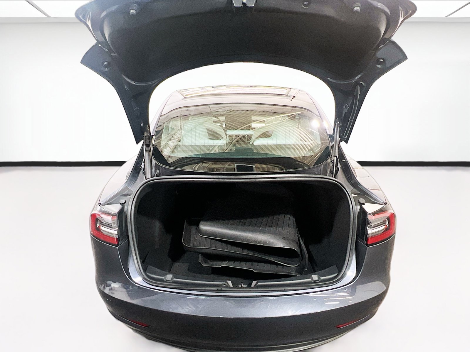 Used 2023 Tesla Model 3 Standard Range RWD image 19