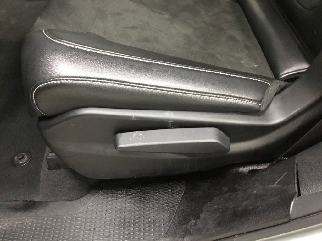 Used 2024 Jeep Grand Cherokee L Laredo image 28