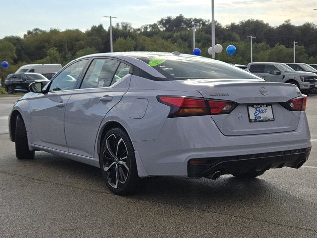 Used 2024 Nissan Altima 2.5 SR w/ SR Premium Package FWD image 14