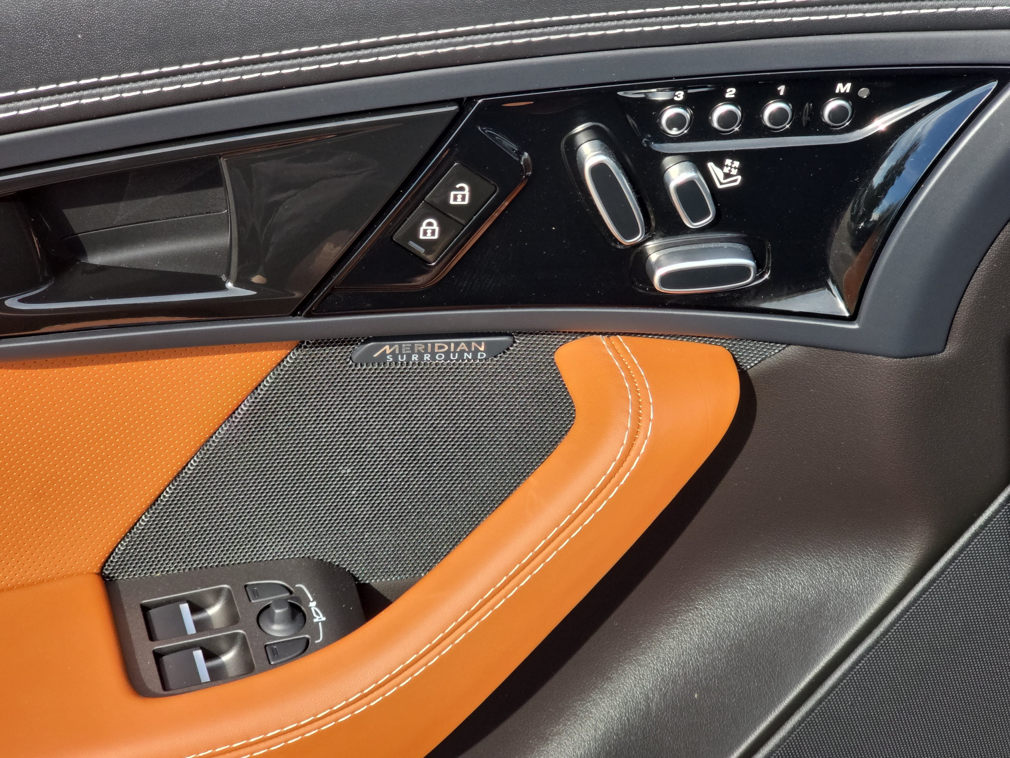 Certified 2023 Jaguar F-TYPE Convertible RWD image 25