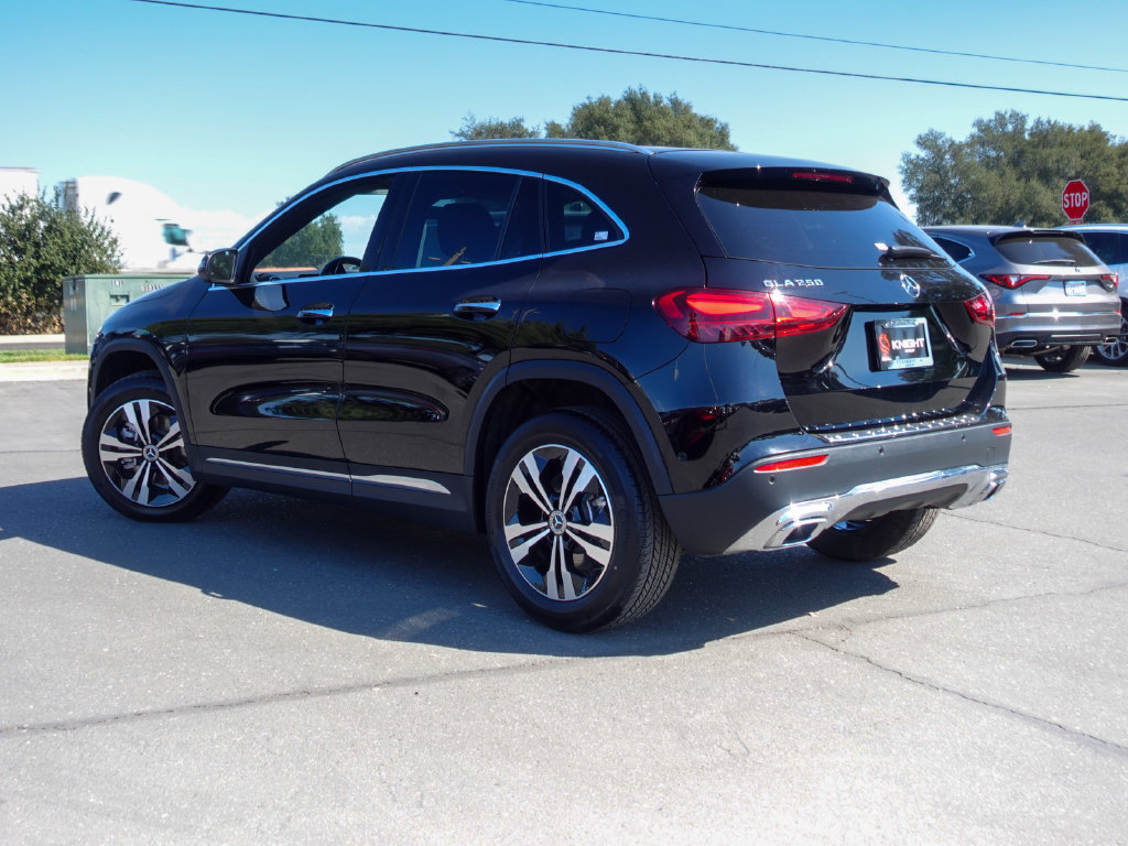 Used 2025 Mercedes-Benz GLA 250 image 9