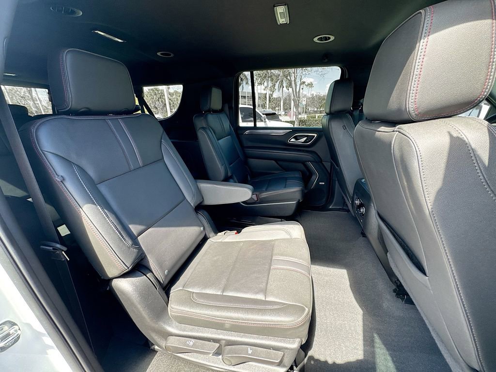 Used 2022 Chevrolet Suburban RST w/ Luxury Package AWD/4WD image 25
