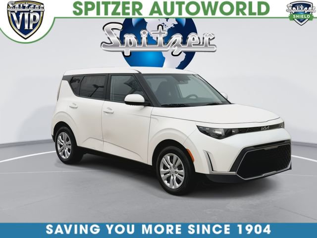 Used 2024 Kia Soul LX image 3