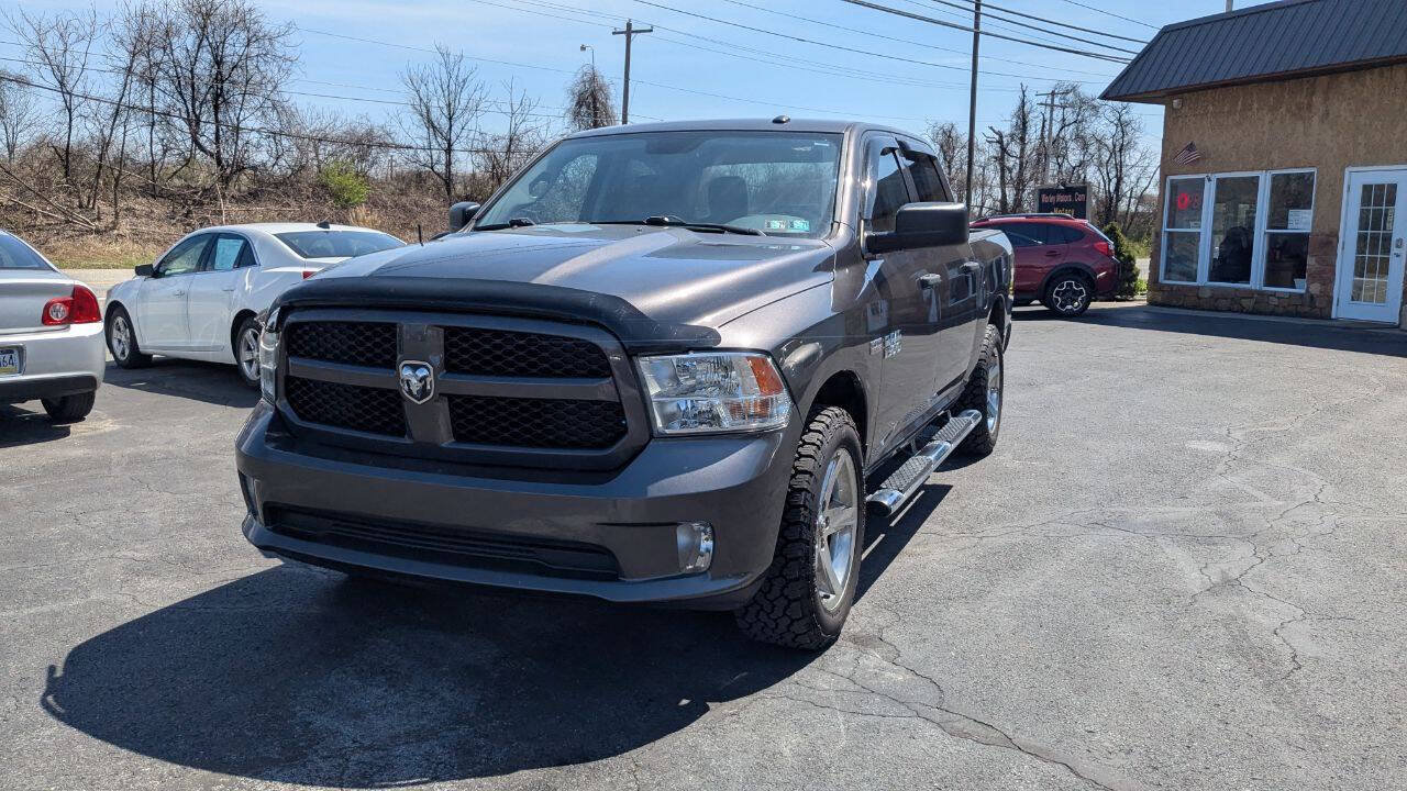Used 2017 RAM 1500 Express AWD/4WD image 2