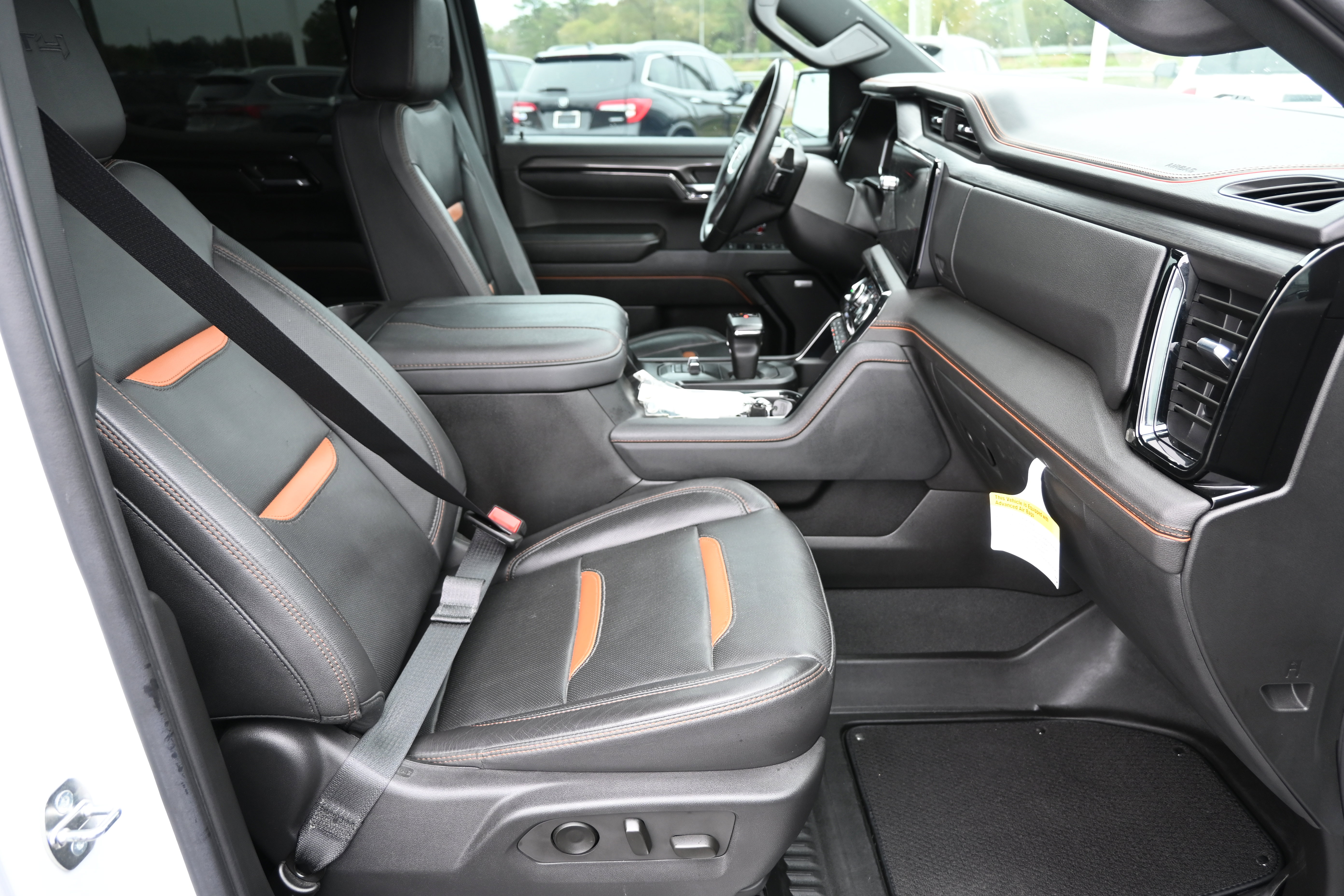 Used 2023 GMC Sierra 1500 AT4 w/ AT4 Premium Package image 16