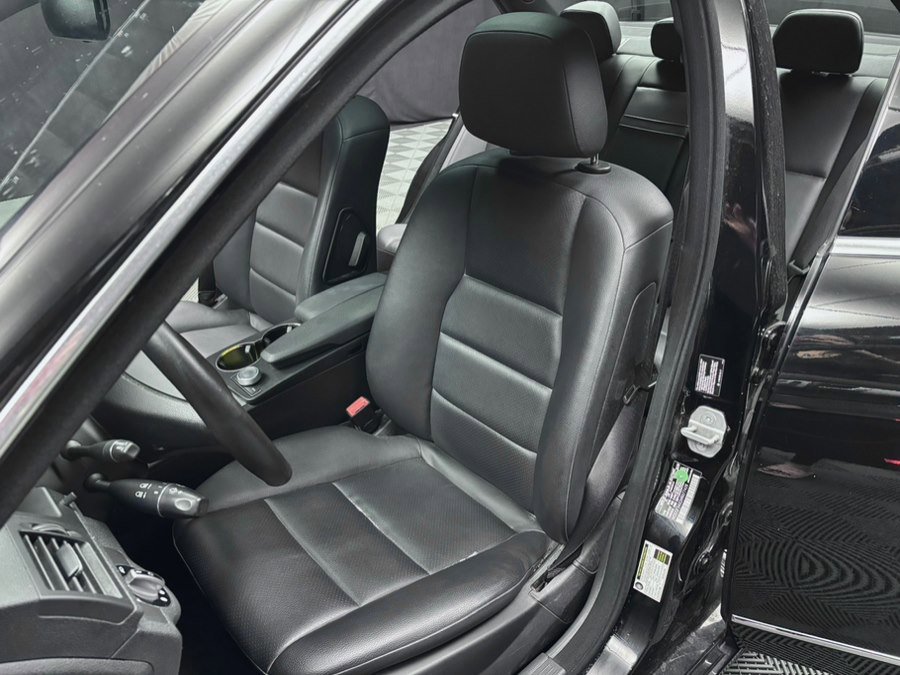 Used 2009 Mercedes-Benz C 300 Sport image 28