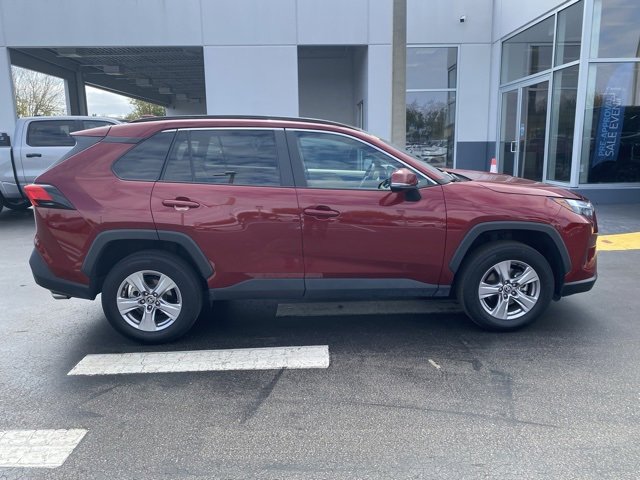 Used 2022 Toyota RAV4 XLE image 9