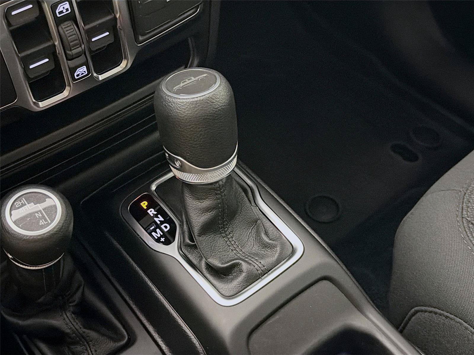 Used 2023 Jeep Gladiator Sport AWD/4WD image 23