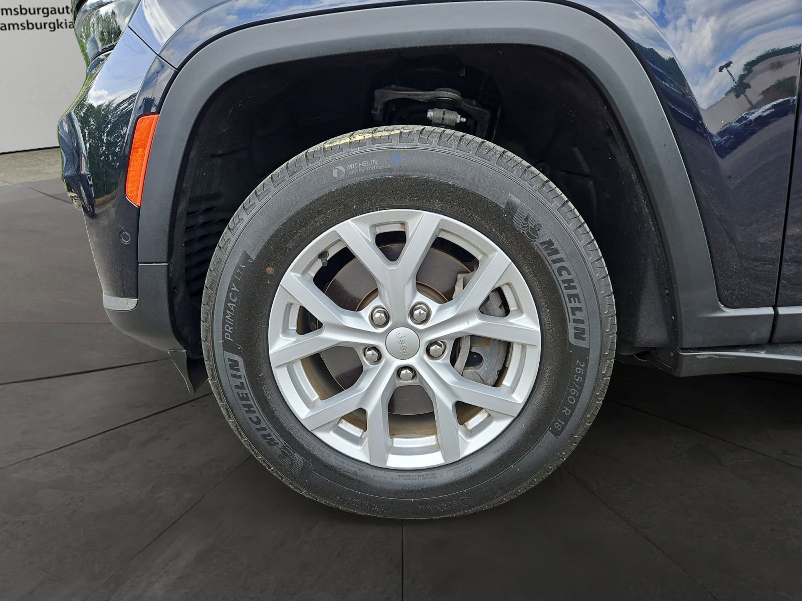 Used 2023 Jeep Grand Cherokee L Limited w/ Luxury Tech Group II AWD/4WD image 14
