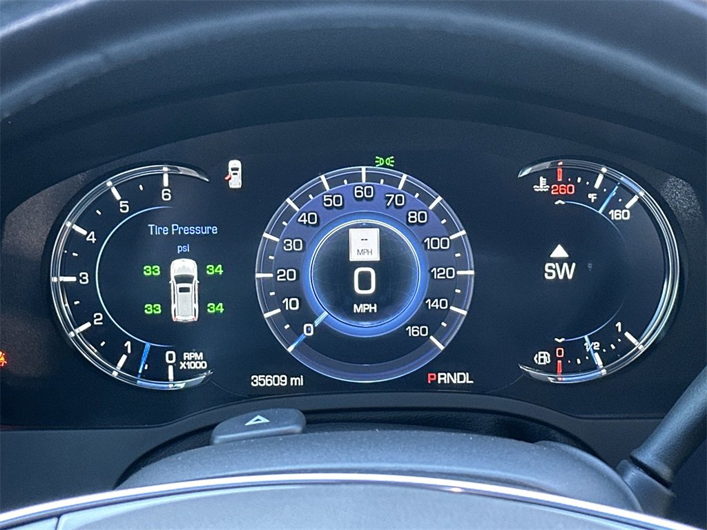 Used 2020 Cadillac Escalade Premium Luxury image 27