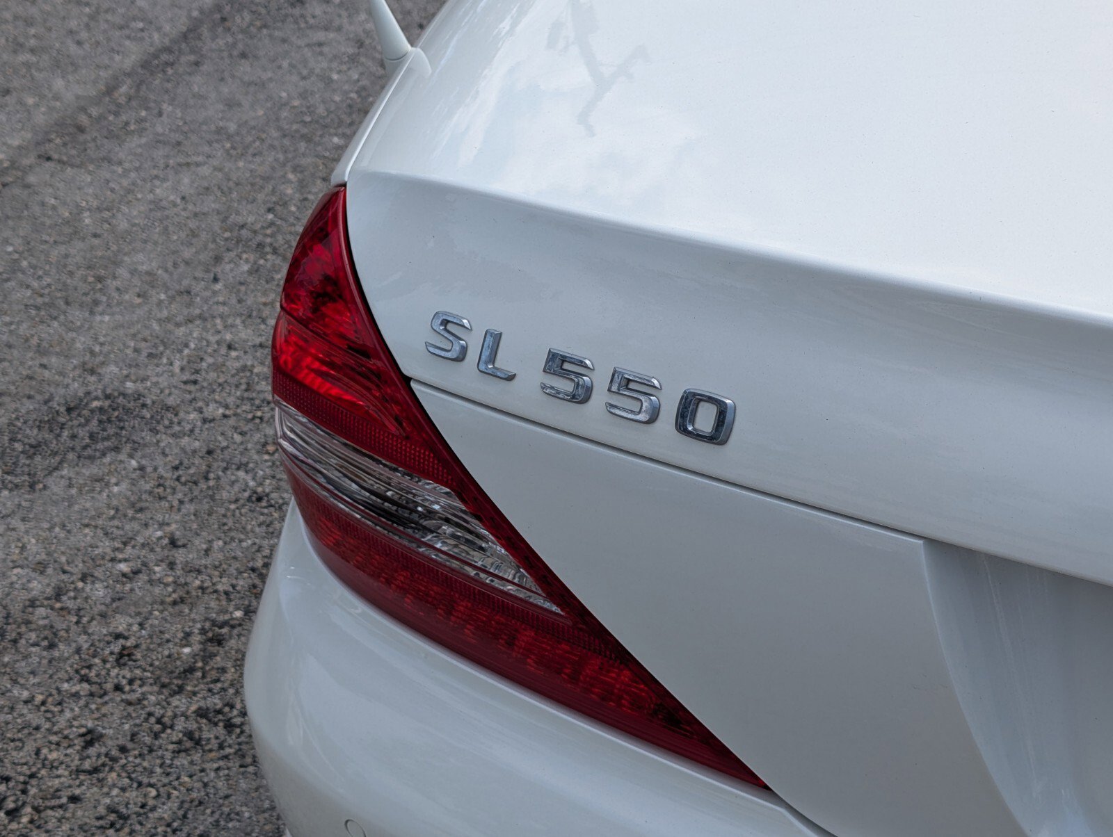 Used 2009 Mercedes-Benz SL 550 image 12