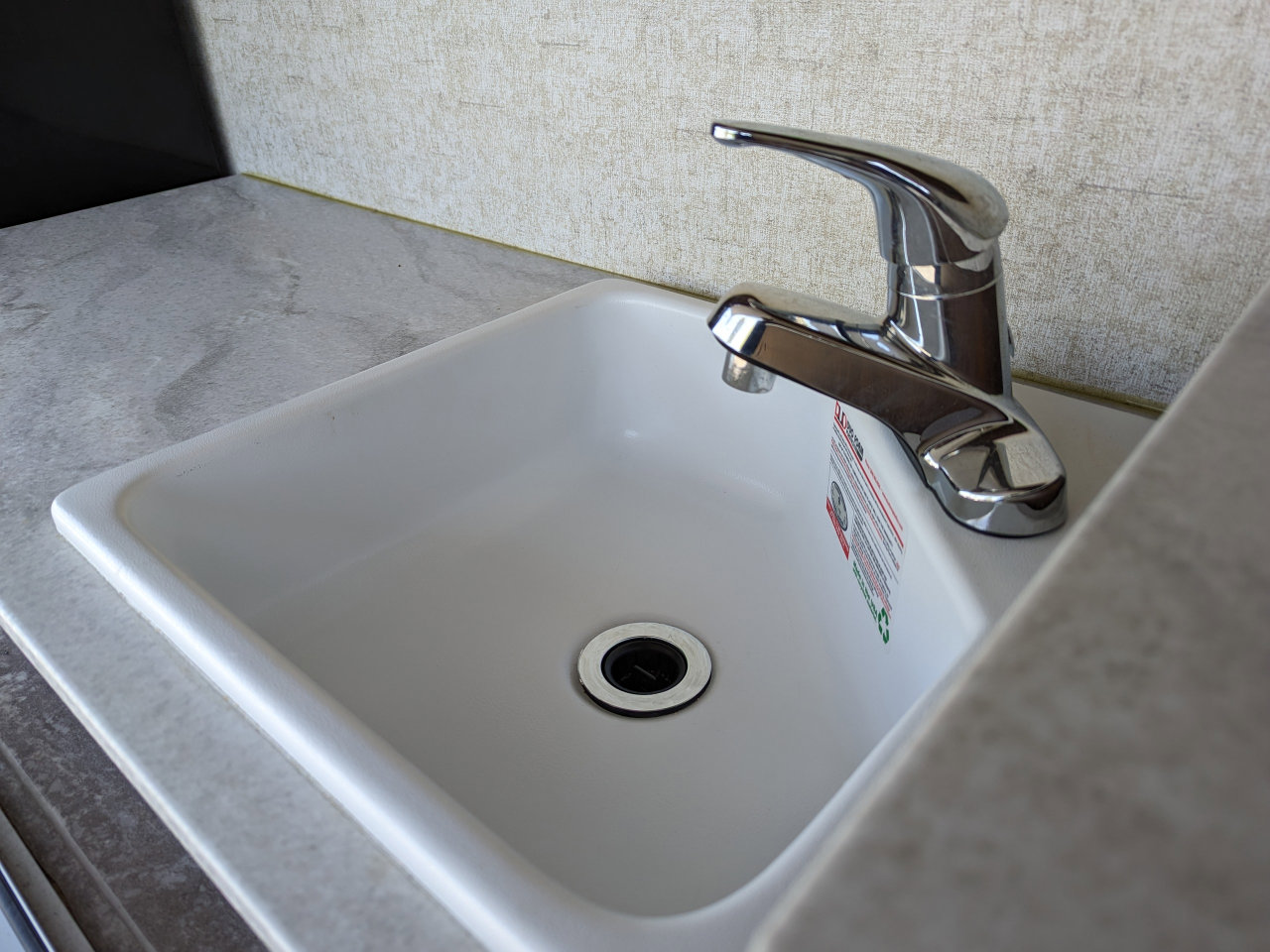 Used 2019 Chevrolet Express 4500 w/ RV Package RWD image 14