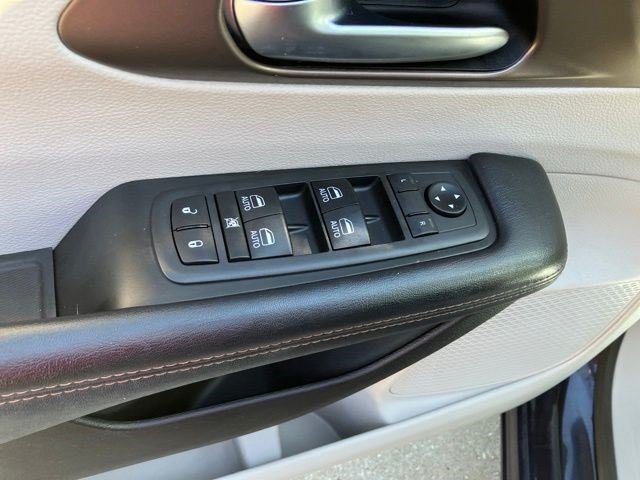 Certified 2019 Chrysler Pacifica Touring-L Plus w/ Advanced Safetytec Group FWD image 10