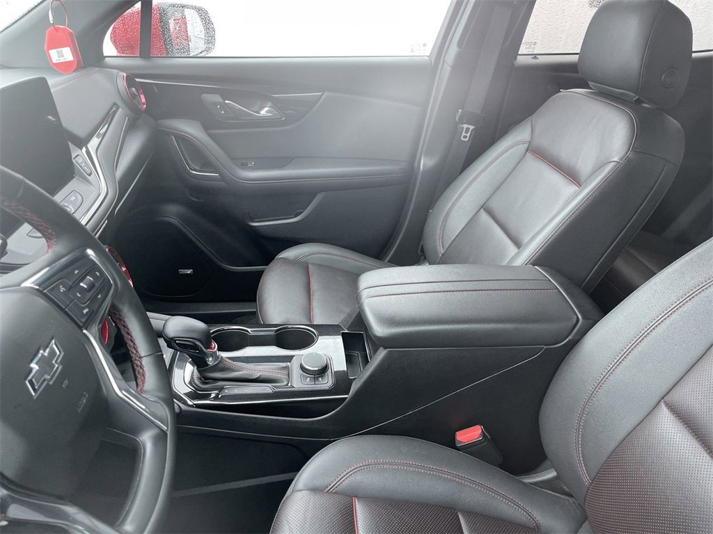 Used 2023 Chevrolet Blazer RS w/ Enhanced Convenience Package image 4