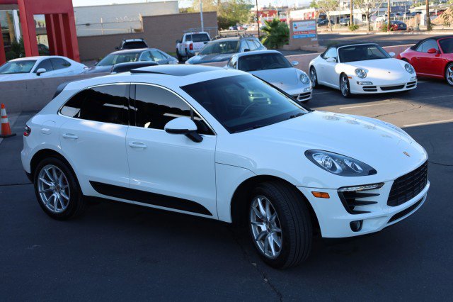 Used 2016 Porsche Macan S image 11