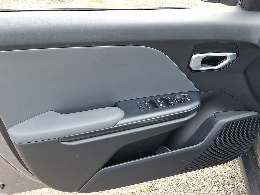 Certified 2025 Kia K4 LXS image 12