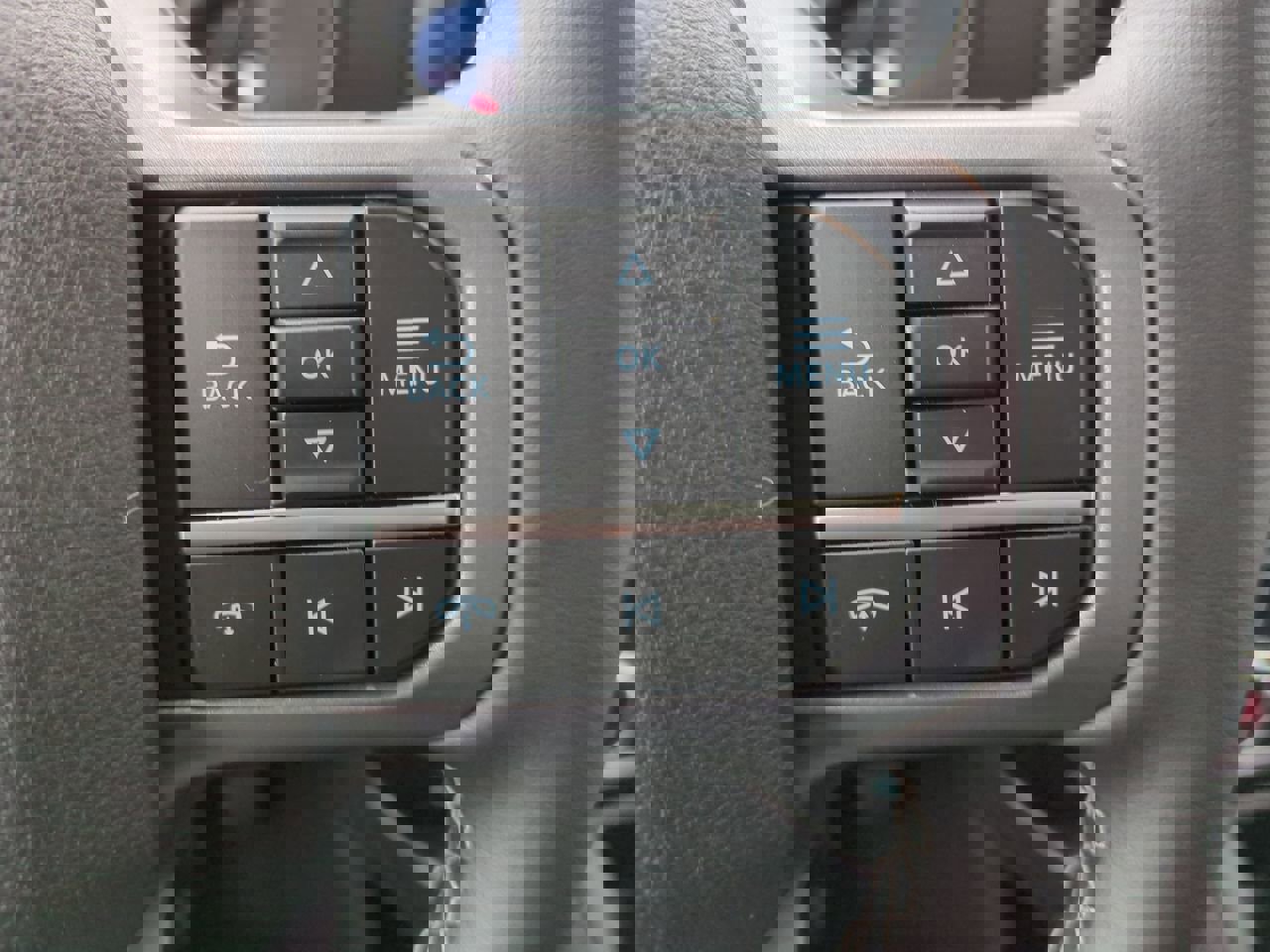 New 2026 Ford F250 Lariat w/ Black Appearance Package image 26