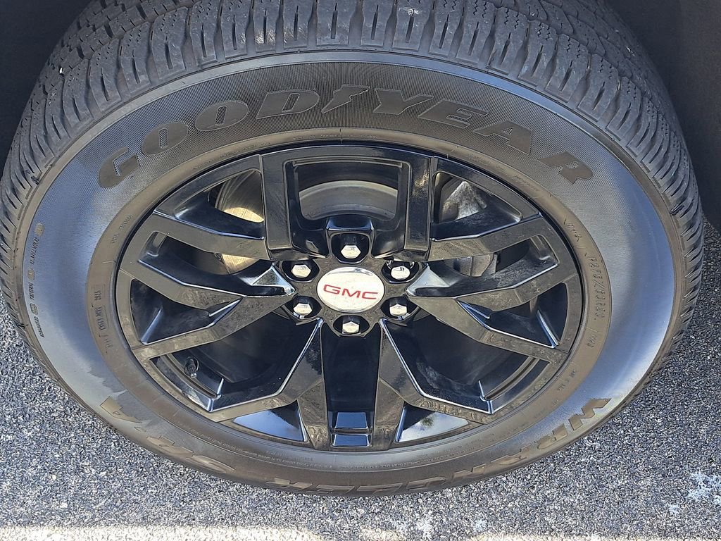 Used 2023 GMC Yukon SLT image 6