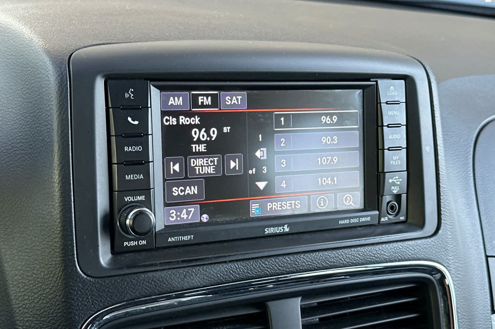 Used 2019 Dodge Grand Caravan SXT FWD image 21