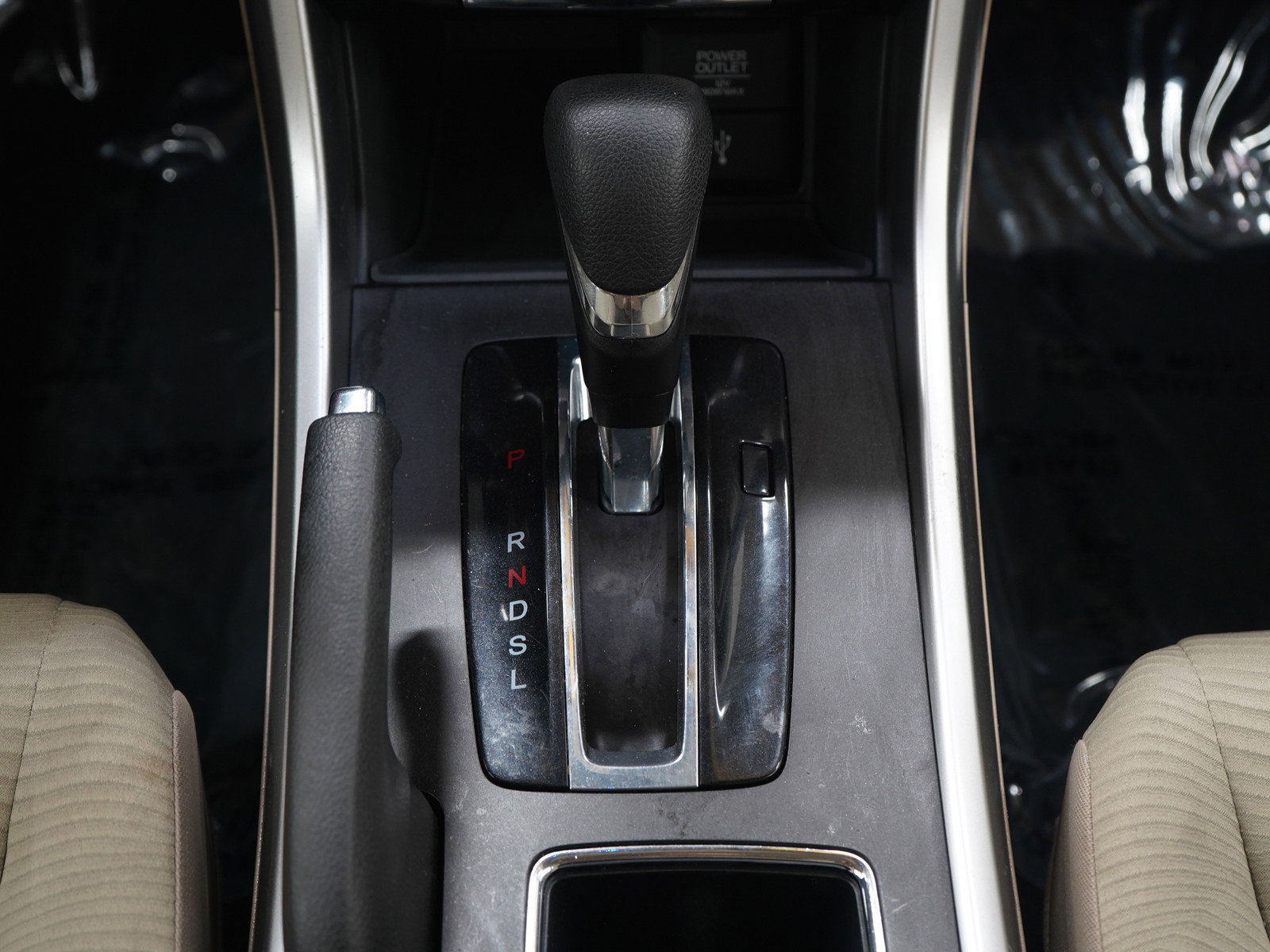 Used 2015 Honda Accord LX image 17